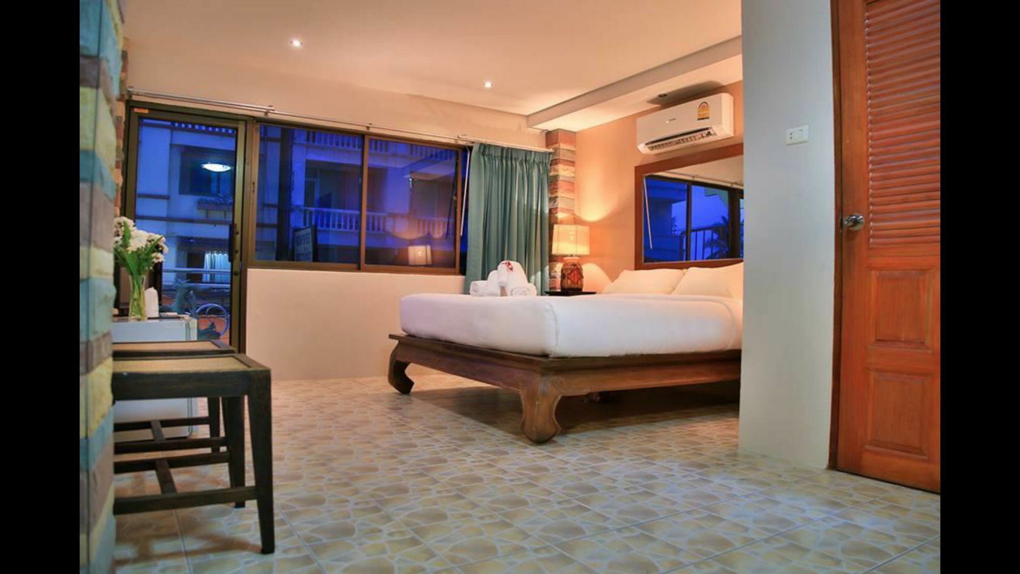 חוף ג'ומטיין Avenue Beach Hotel מראה חיצוני תמונה